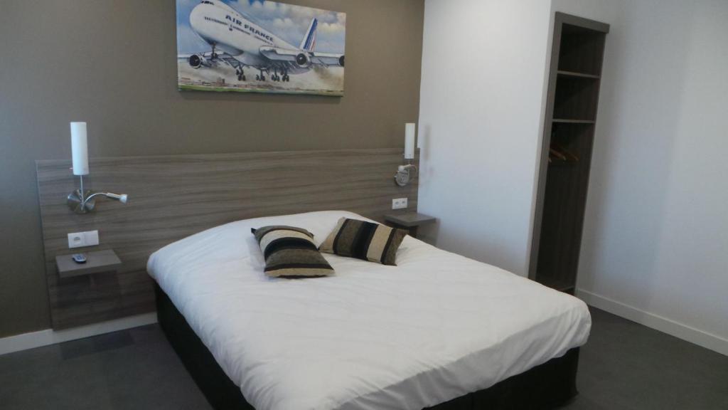Airport-Hotel Mauregard Esterno foto